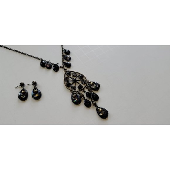 Avon vintage Necklace and earrings set - Picture 5 of 5
